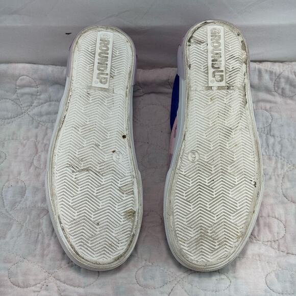 Woman’s Disney stitch size US 6 stitch slip on canvas, tennis shoes - Picture 8 of 9